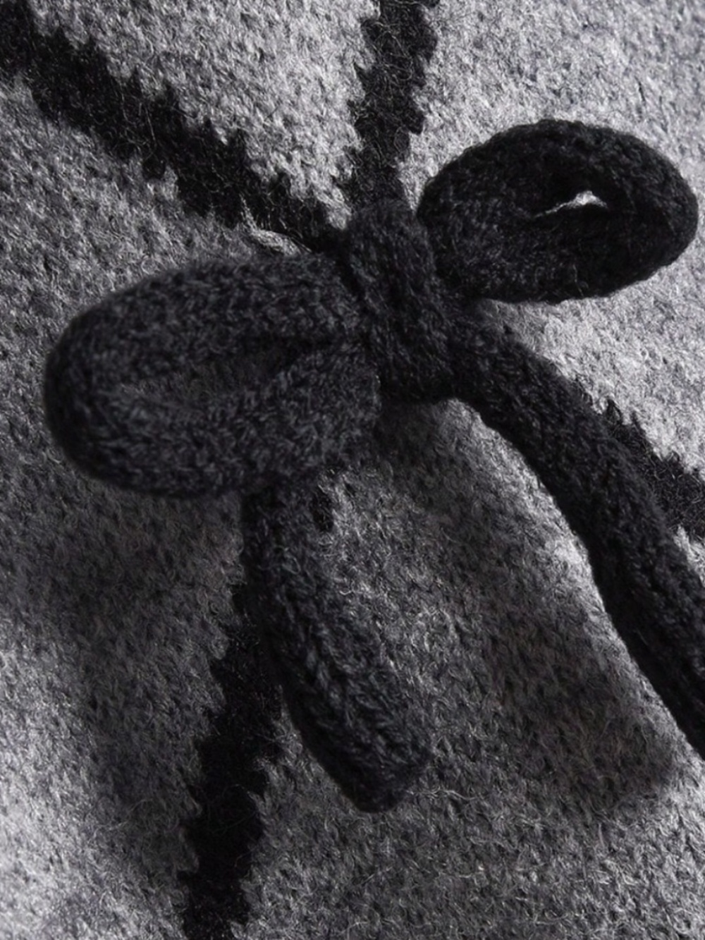 Classic Bow Detail Round Neck Batwing Sleeve Knit top - Picture 9 of 9